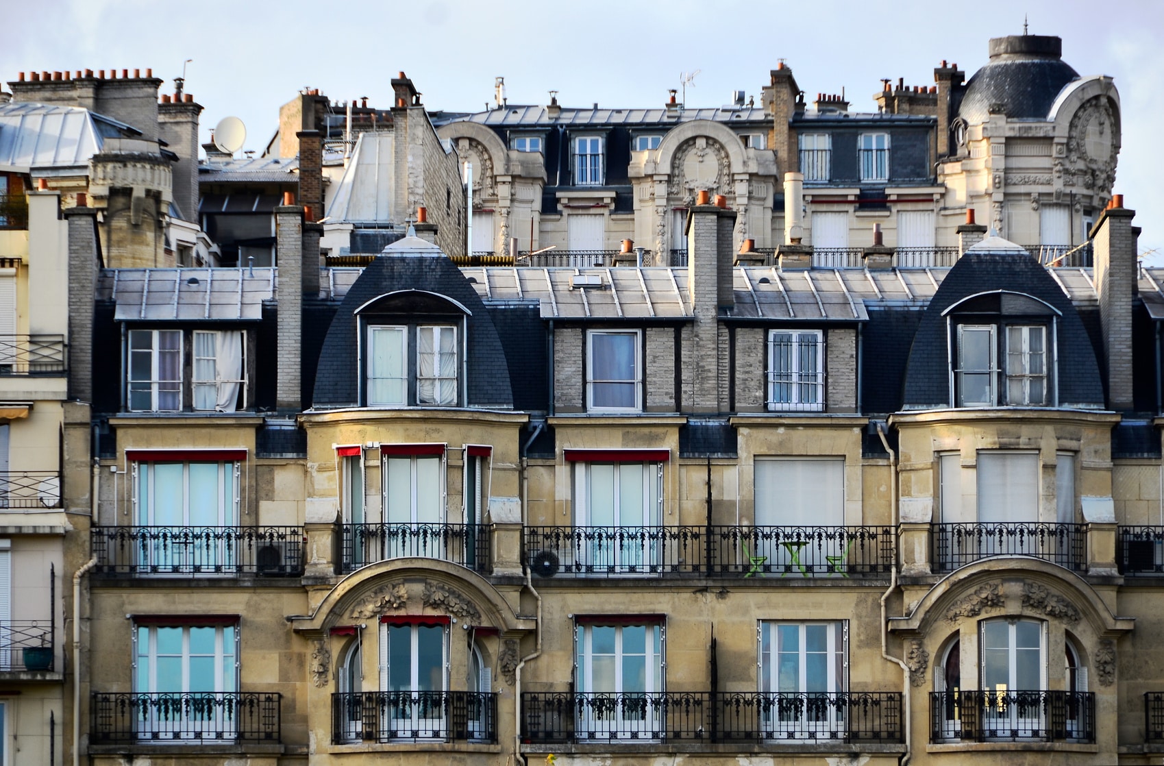 Façade immeuble parisien